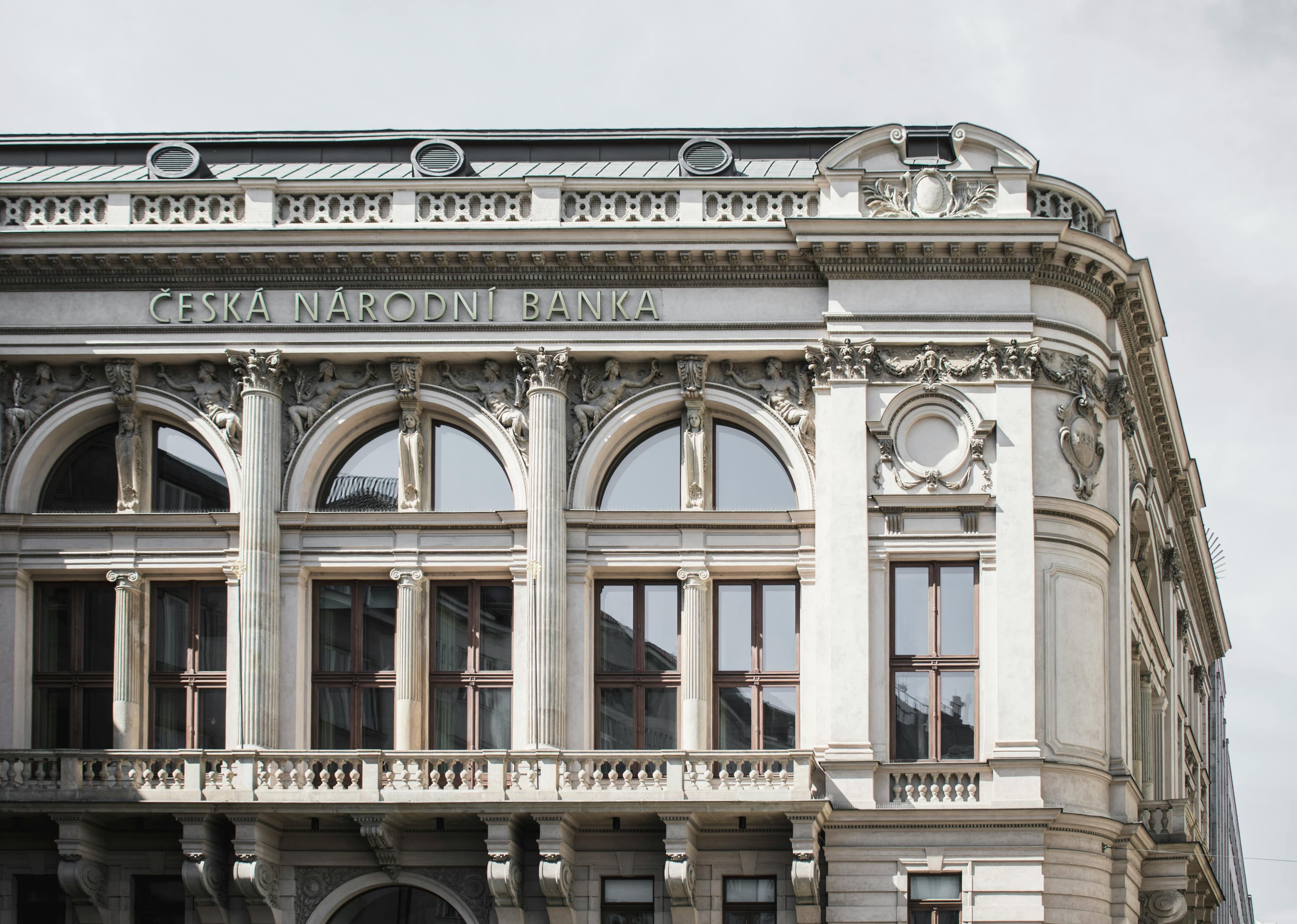 Cumplimiento y requisitos institucionales
